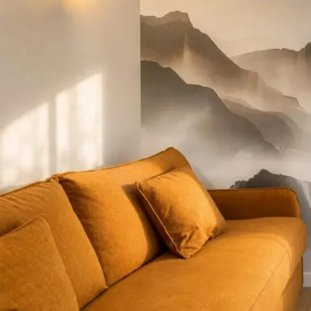 Appartamento With South Terrace & Mont Blanc View